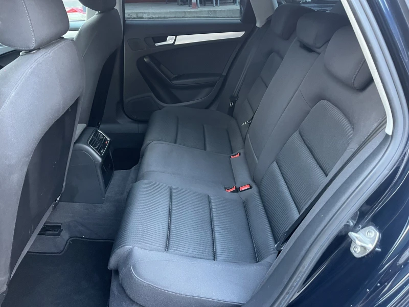 Audi A4 3.2 BENZ, снимка 14 - Автомобили и джипове - 51416386