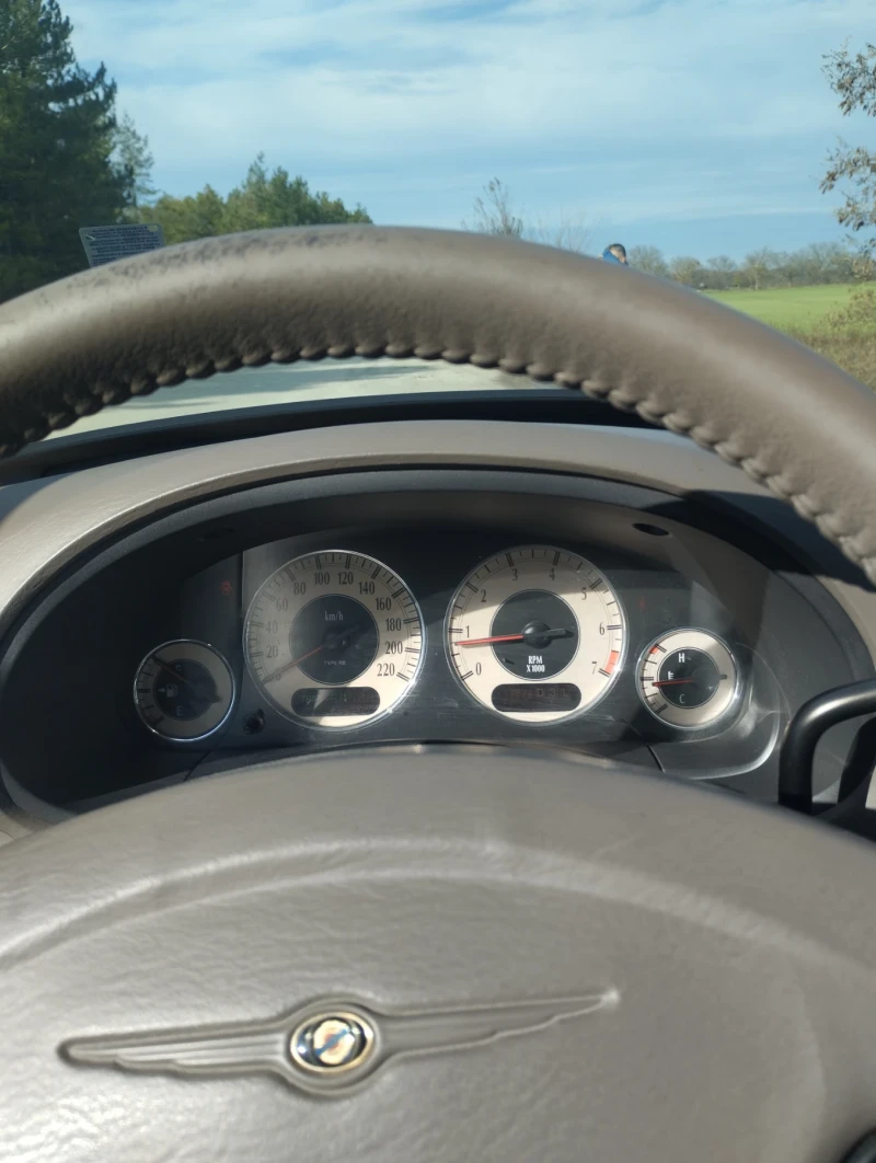 Chrysler Voyager, снимка 7 - Автомобили и джипове - 52350307