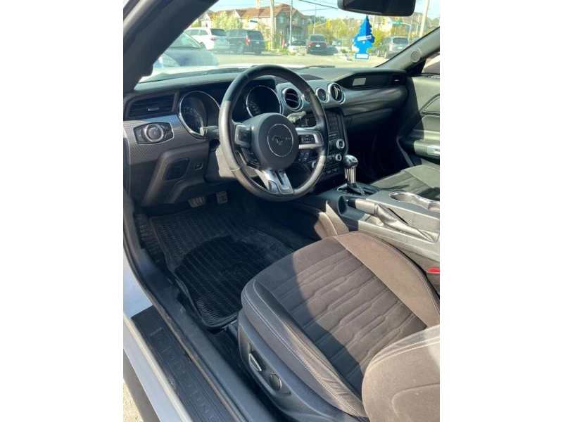 Ford Mustang * * CARFAX * * АВТО КРЕДИТ * * , снимка 5 - Автомобили и джипове - 53079543