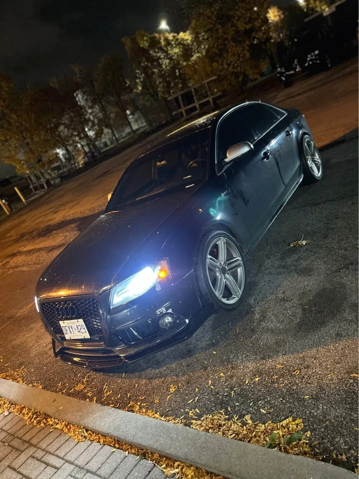 Audi S4 * CARFAX * БЕЗ ПЪРВОНАЧАЛНА ВНОСКА, снимка 2 - Автомобили и джипове - 52974463