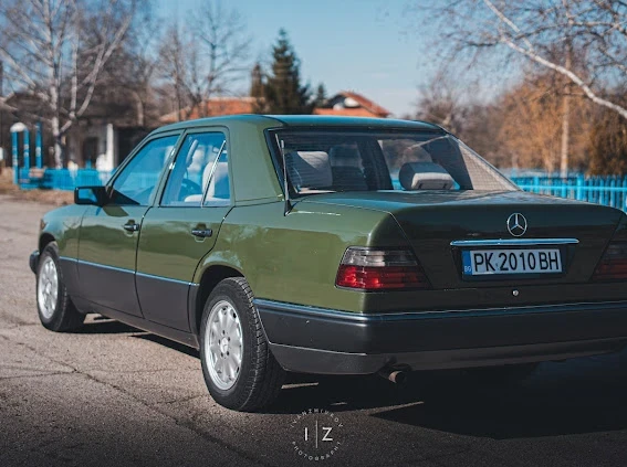 Mercedes-Benz 124, снимка 3 - Автомобили и джипове - 54555466