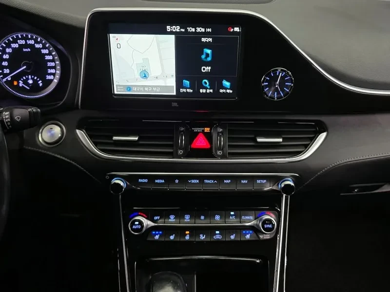 Hyundai Grandeur 3.3 Celebrity, снимка 16 - Автомобили и джипове - 55689844
