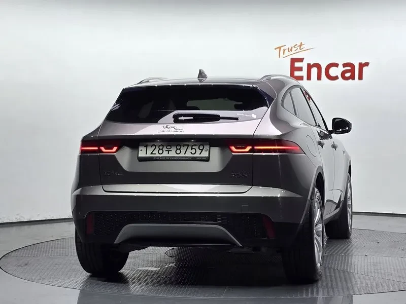 Jaguar E-pace D180 Se, снимка 3 - Автомобили и джипове - 56307858