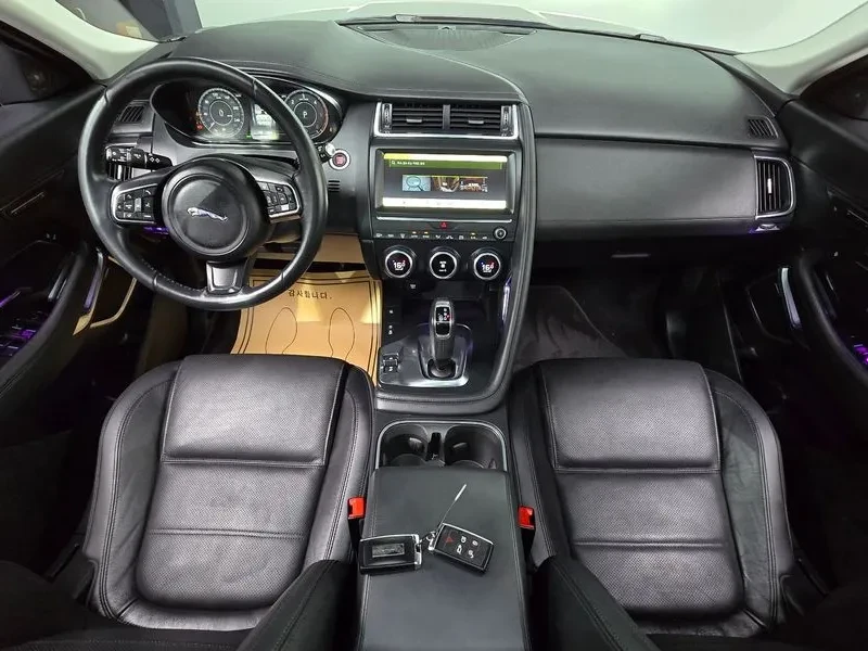 Jaguar E-pace D180 Se, снимка 6 - Автомобили и джипове - 56307858