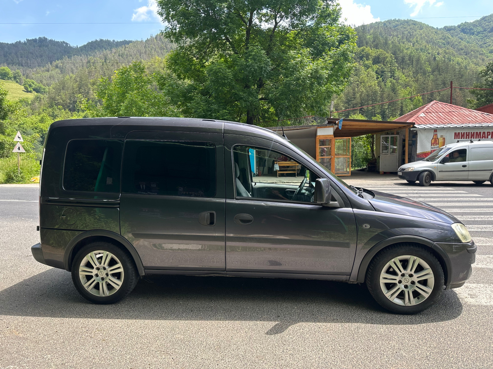 Opel Combo 1.7cdti КЛИМАТИК - изображение 3