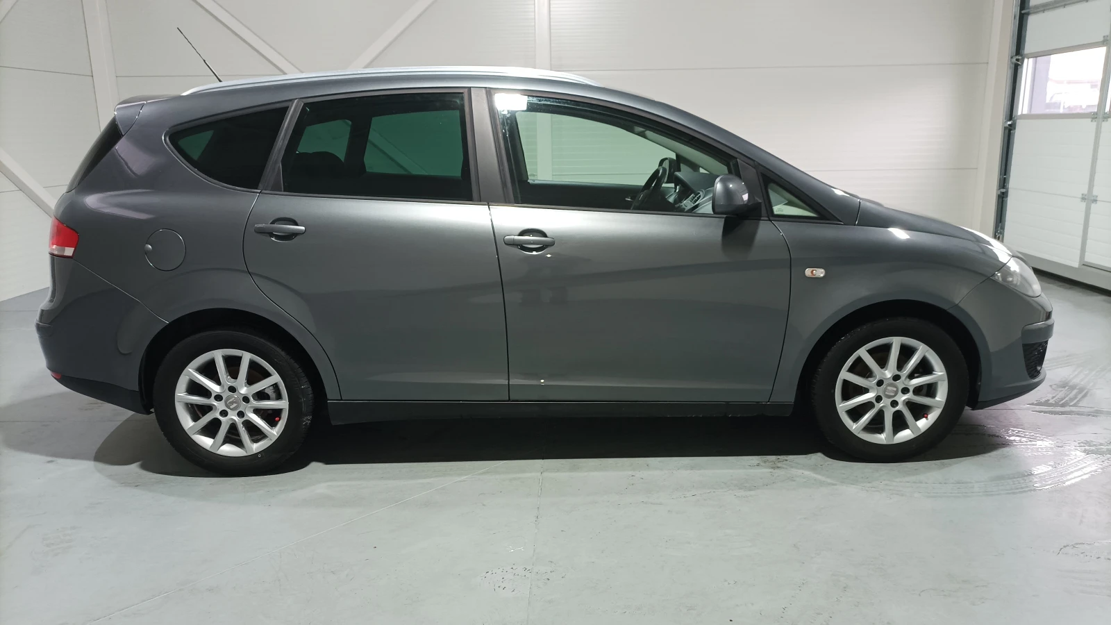 Seat Altea XL 1.6 i fabrichna gaz  - изображение 4