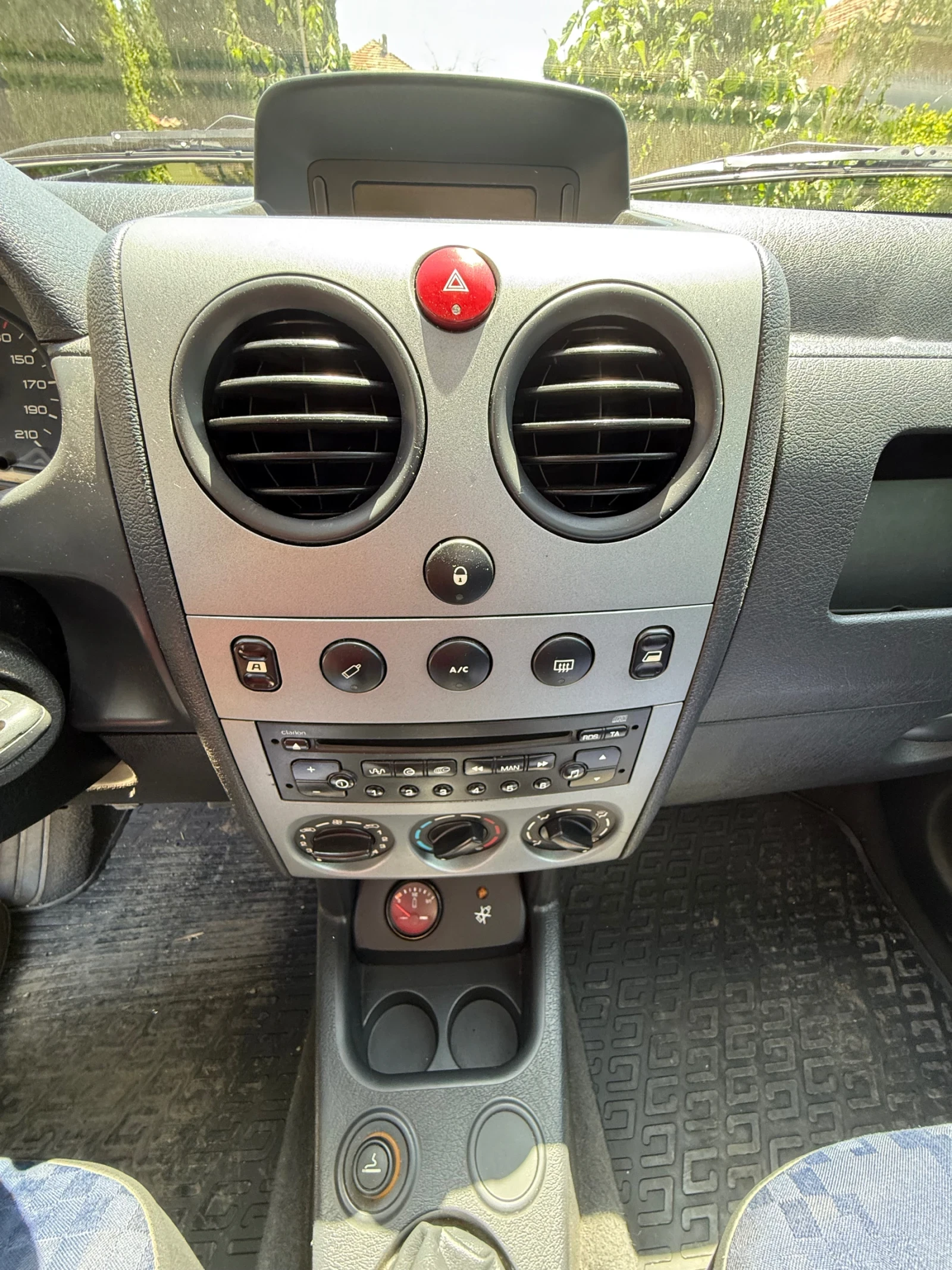 Peugeot Partner Ranch 1.4 CNG  - изображение 10