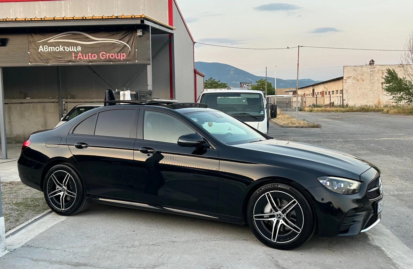 Mercedes-Benz E 220 CDI AMG Line Burmester/Пано/360/Digital/Head-Up/Ke - изображение 3