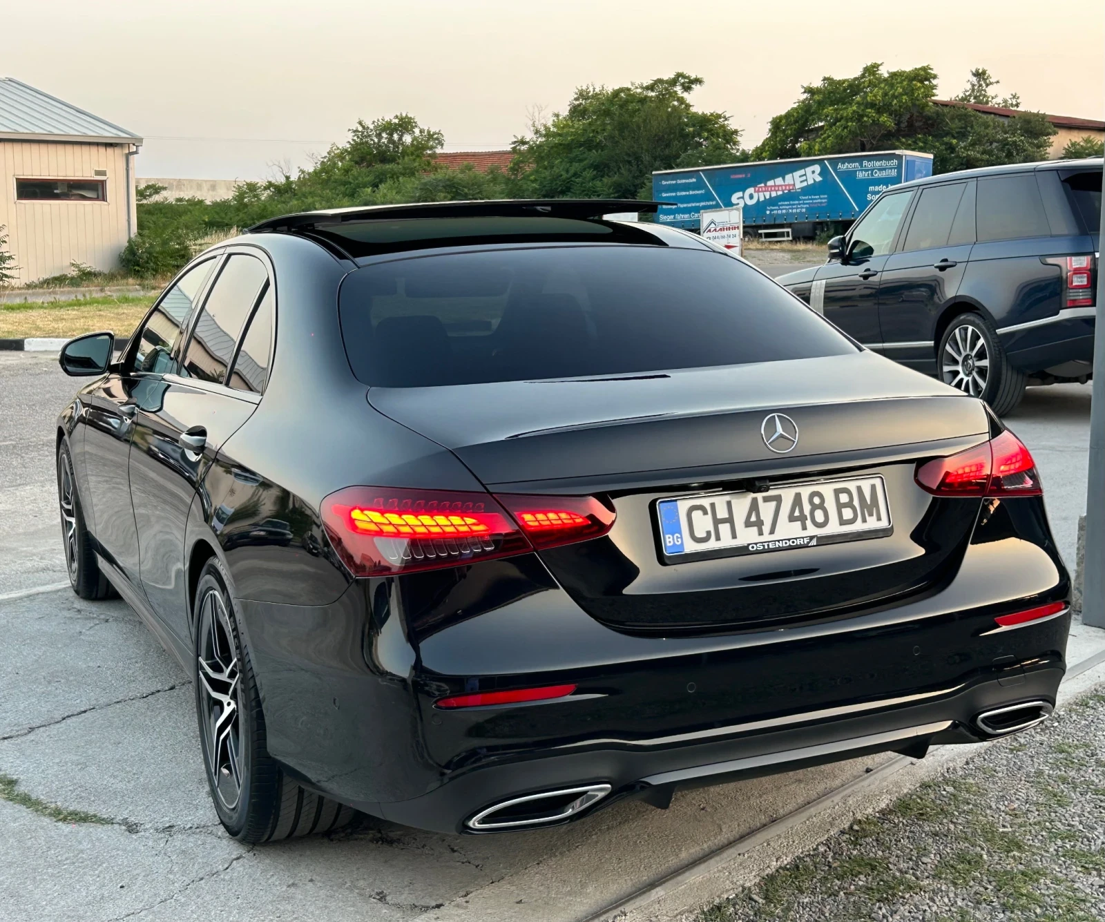 Mercedes-Benz E 220 CDI AMG Line Burmester/Пано/360/Digital/Head-Up/Ke - изображение 8
