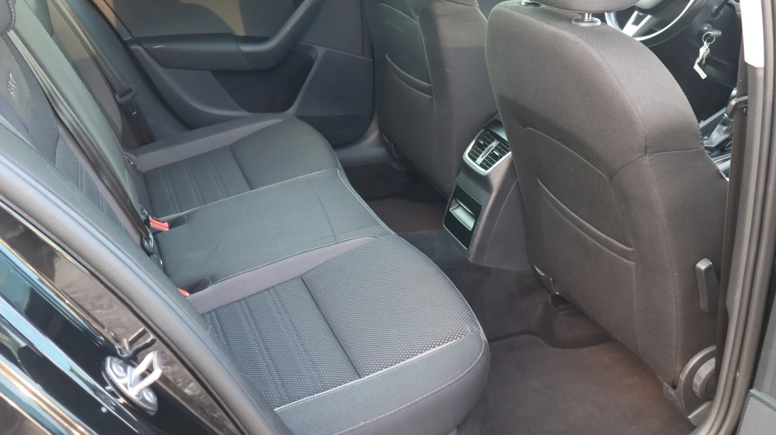 Skoda Octavia SCOUT 4X4 DSG Full LED НАВИГАЦИЯ ДИСТРОНИК  - изображение 10