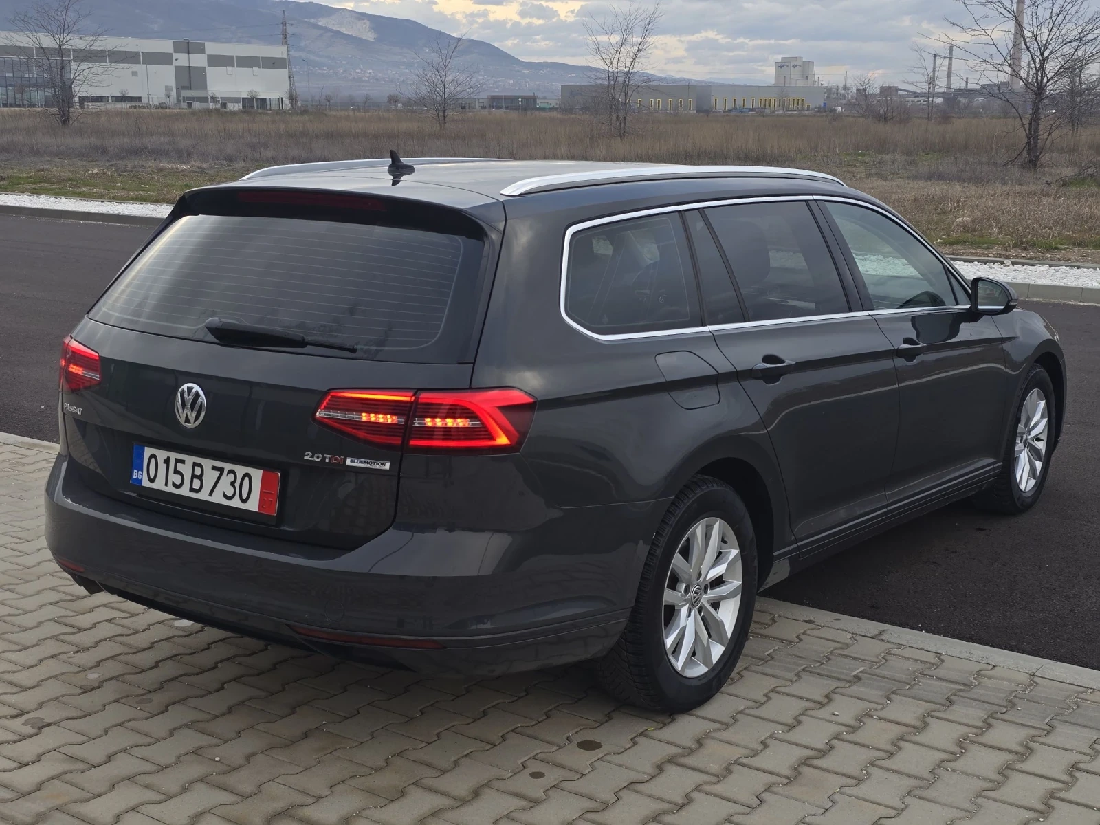 VW Passat 2.0TDI/190KS/AVTOMAT/NARDOGrey/FUL-SERVICE - изображение 4