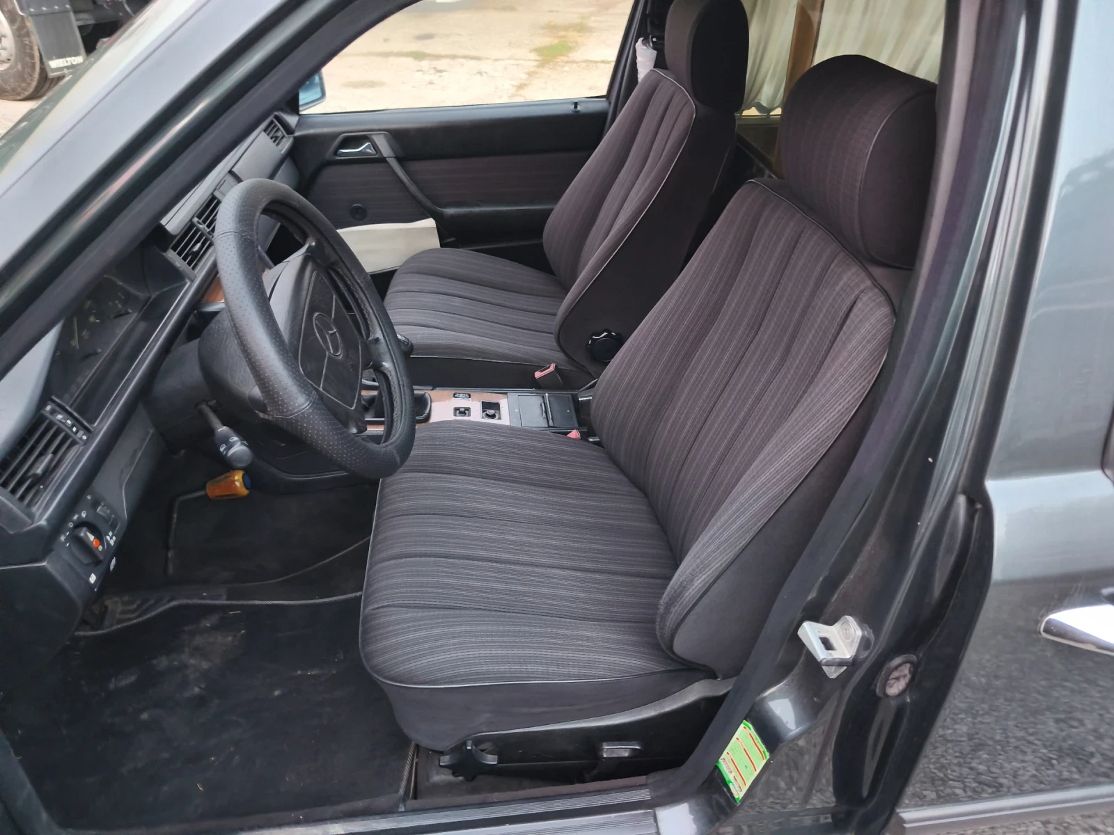 Mercedes-Benz 124 250D/Italia  | Mobile.bg — изображение 11