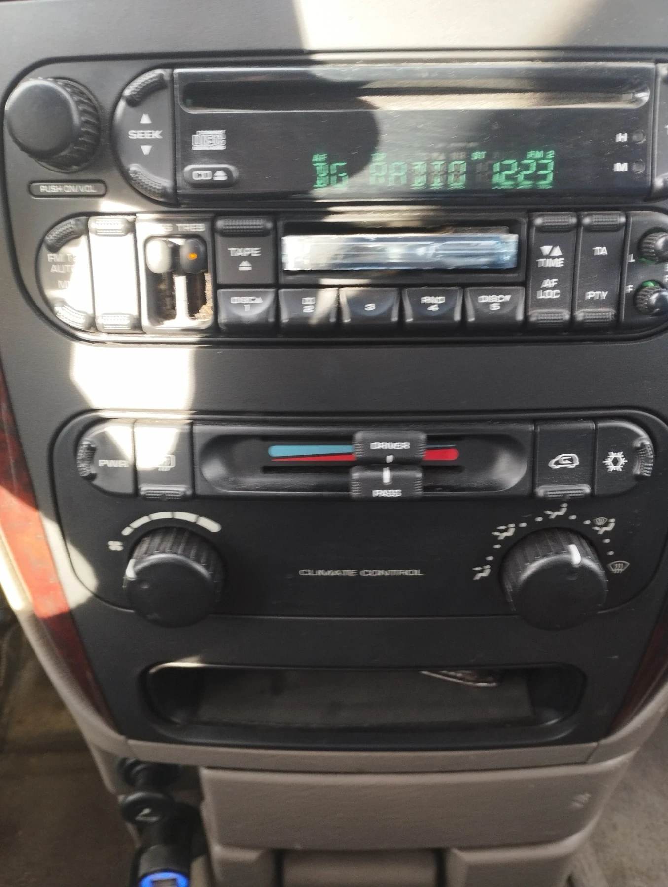 Chrysler Voyager | Mobile.bg   6