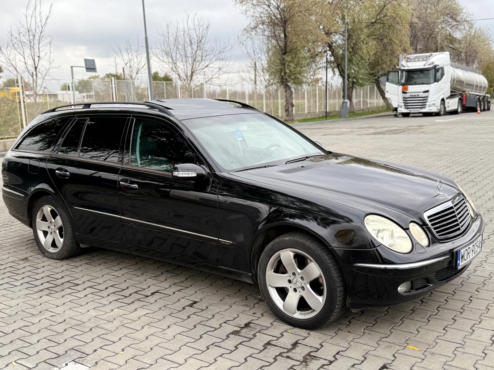 Mercedes-Benz E 500 * НОВ ВНОС* ТОП ЦЕНА* H&K* ОБДУХВАНЕ*  - изображение 2