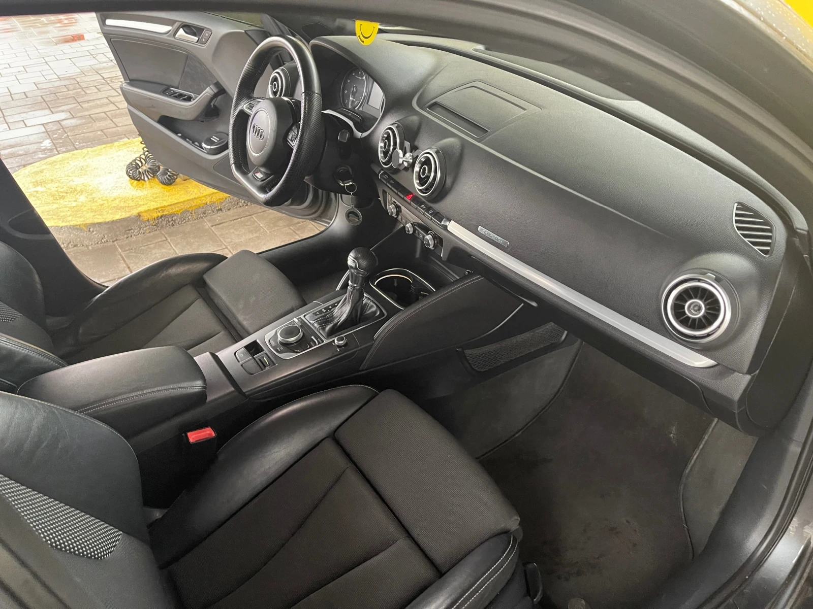 Audi A3 Sportback G Tron  S line Заводски Метан  - изображение 5