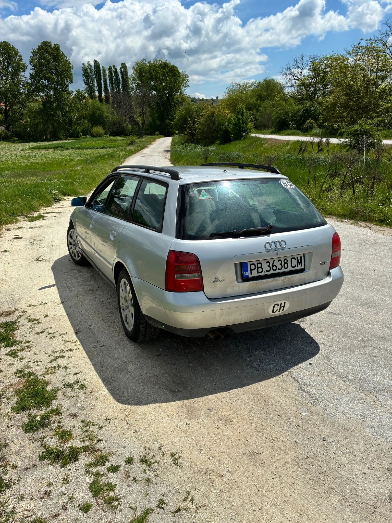 Audi A4 1.8t, снимка 2 - Автомобили и джипове - 54490845