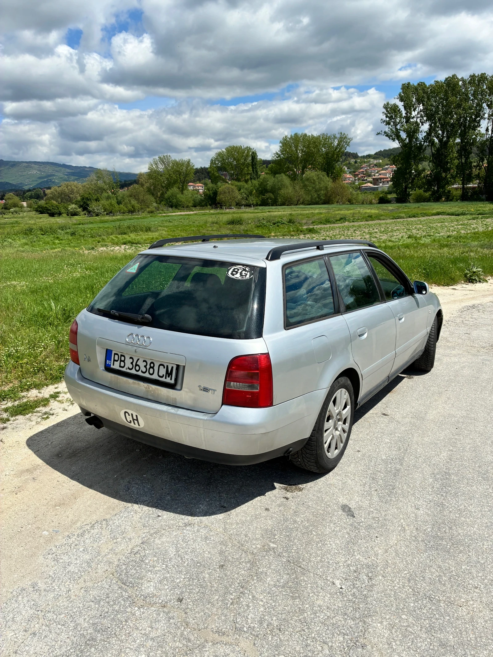 Audi A4 1.8t, снимка 3 - Автомобили и джипове - 54490845