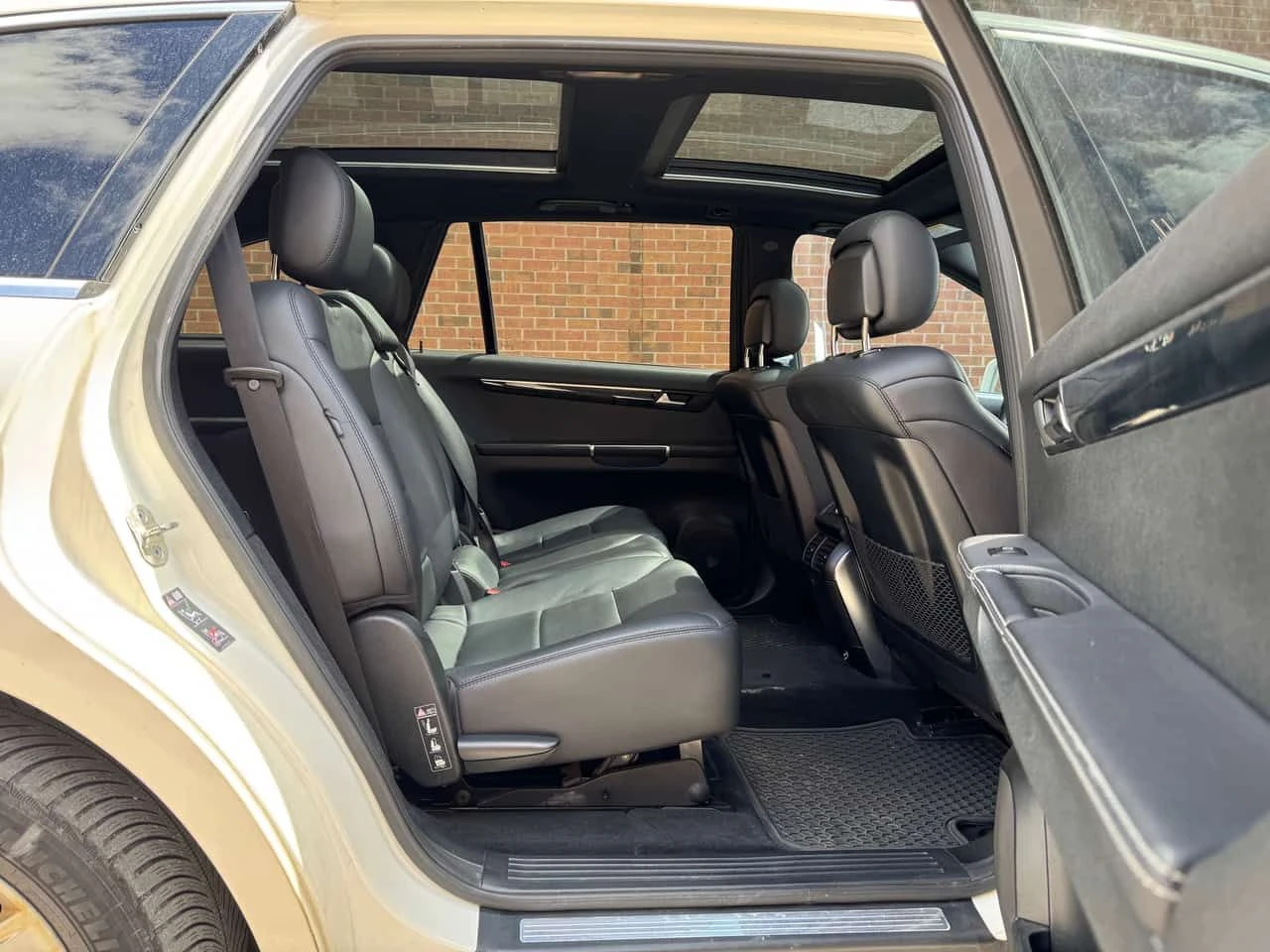 Mercedes-Benz R 350 * BlueTEC * CARFAX * 2 КЛЮЧА * KEYLESS * ПОДГРЕВ, снимка 16 - Автомобили и джипове - 54632718