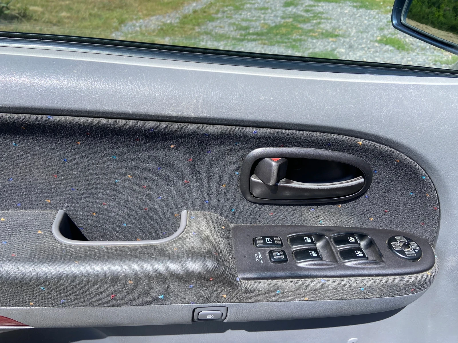 Hyundai Trajet, снимка 8 - Автомобили и джипове - 54959362