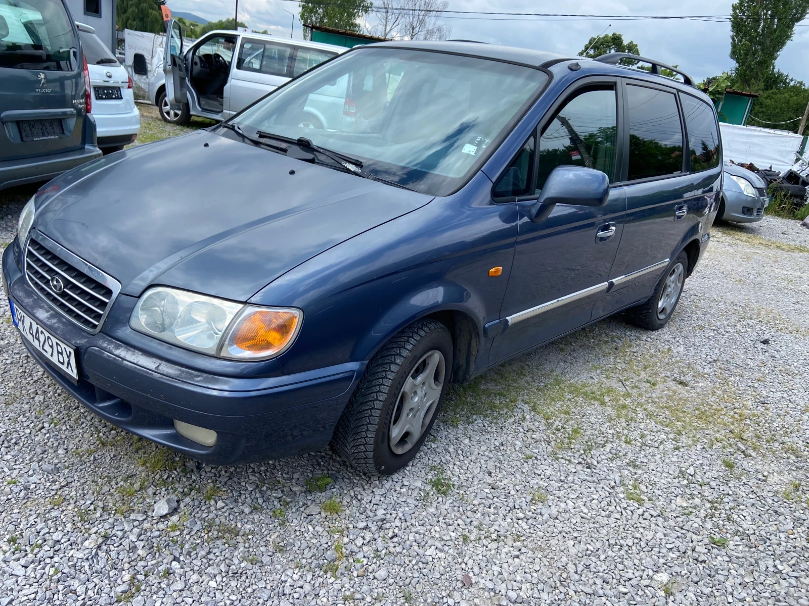 Hyundai Trajet, снимка 2 - Автомобили и джипове - 54959362