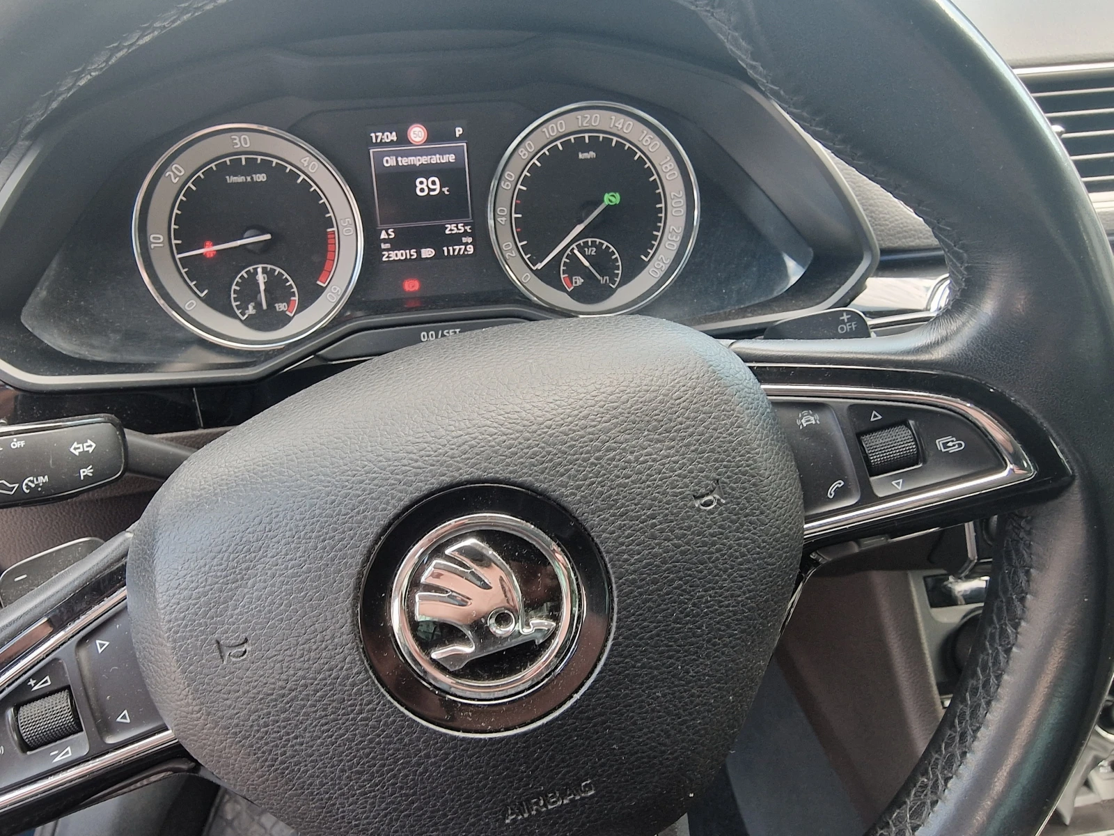 Skoda Superb L&K, снимка 10 - Автомобили и джипове - 55191919