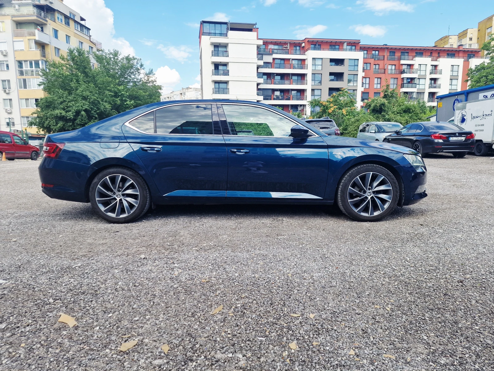 Skoda Superb L&K, снимка 3 - Автомобили и джипове - 55191919