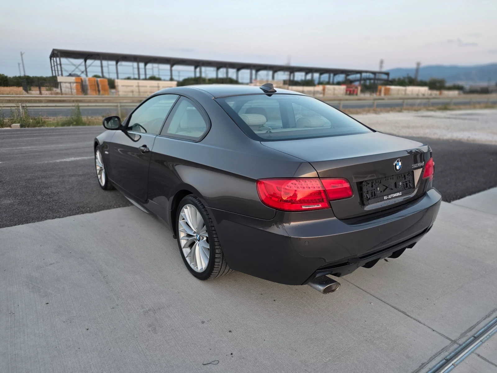 BMW 320 Face-lift Mpack Dinamic Auto, снимка 4 - Автомобили и джипове - 55495004