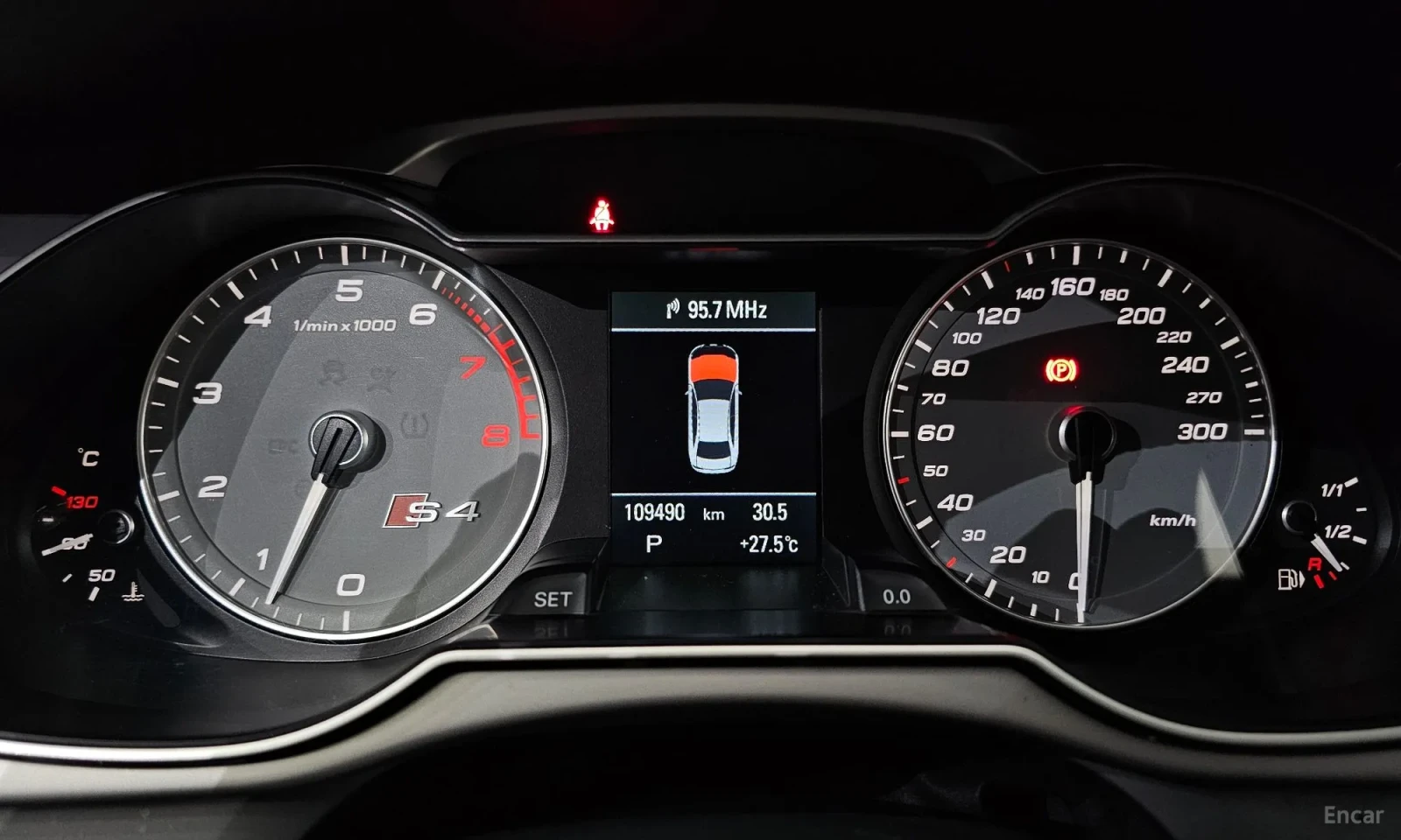 Audi S4 S4\Топ цена\Реални километри\Лизинг, снимка 8 - Автомобили и джипове - 55615630