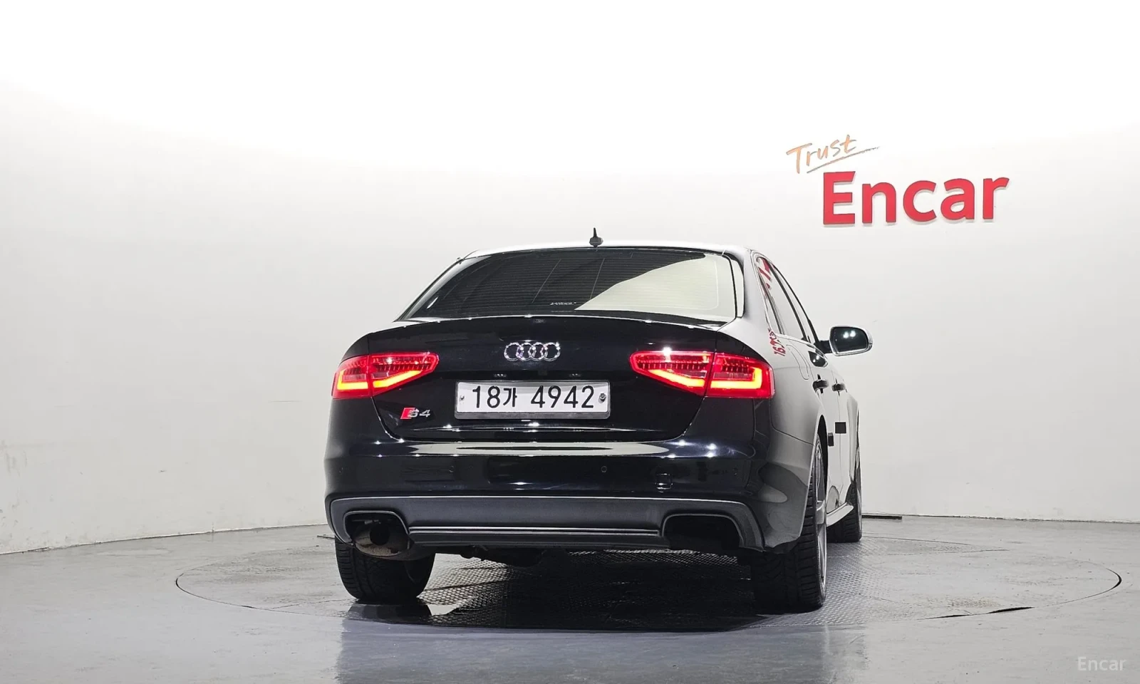 Audi S4 S4\Топ цена\Реални километри\Лизинг, снимка 4 - Автомобили и джипове - 55615630