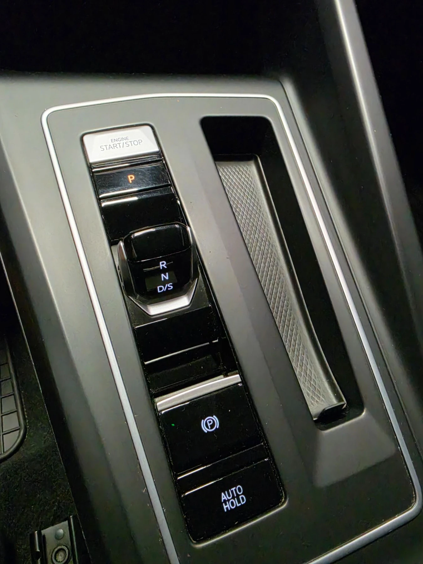 VW Golf 8* 2.0TDI* DSG* DIGITAL* LINE ASSIST* ACC* CARPLAY, снимка 12 - Автомобили и джипове - 55653767