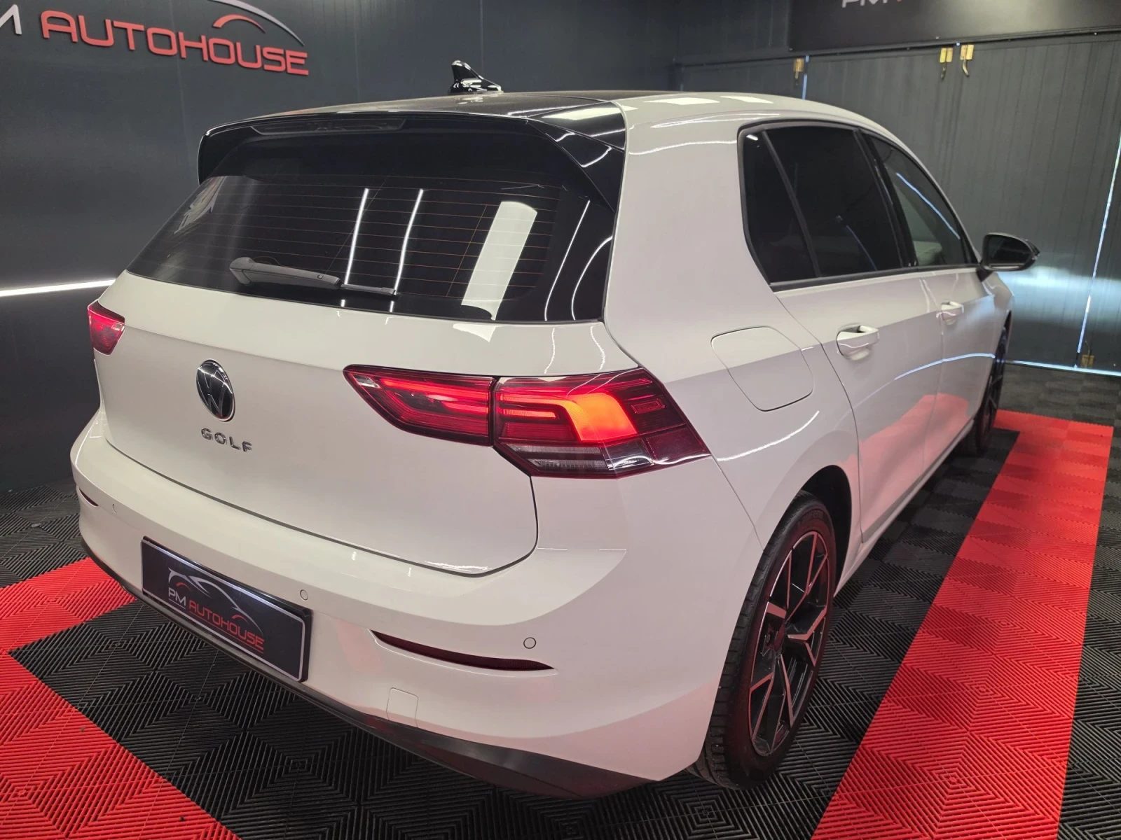 VW Golf 8* 2.0TDI* DSG* DIGITAL* LINE ASSIST* ACC* CARPLAY, снимка 4 - Автомобили и джипове - 55653767