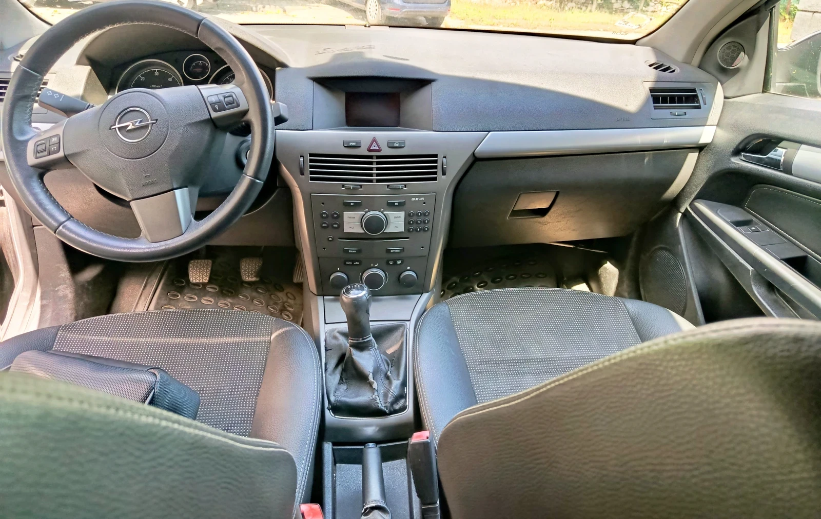 Opel Astra, снимка 6 - Автомобили и джипове - 56141917