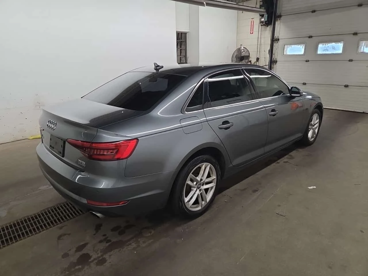 Audi A4 * KOMFORT * CARFAX * ����� �� ����������� | Mobile.bg � ����������� 3