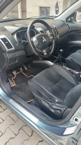 Mitsubishi Outlander 4х4 бензин ръчка - 7500 € / 14668.73 лв. - 55095117 7