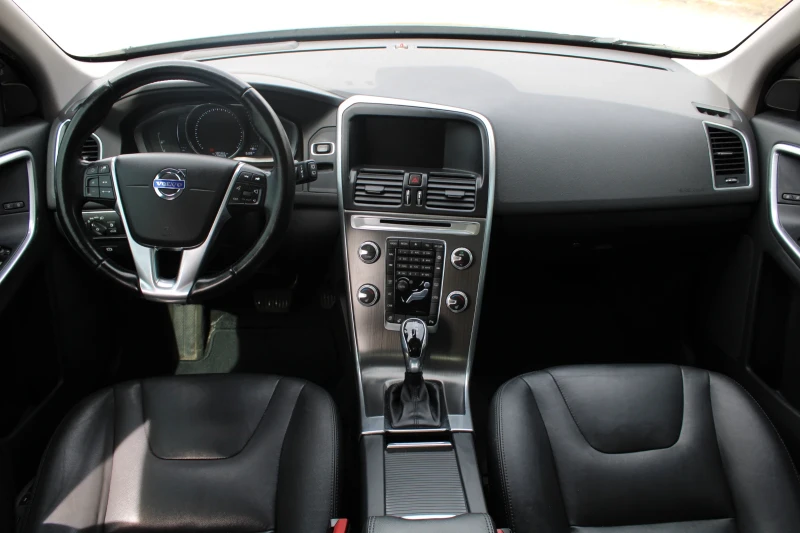 Volvo XC60 T5 2.5 250к.с., снимка 6 - Автомобили и джипове - 48026195