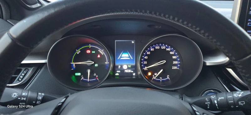 Toyota C-HR 1.8 HYBRID GLASSY JBL ГАРАНЦИОННА CAR PLAY EXPORT?, снимка 9 - Автомобили и джипове - 52641205