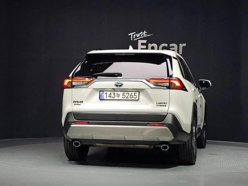 Toyota Rav4 2.5 4WD Hybrid| 219к.с., снимка 4 - Автомобили и джипове - 56066766