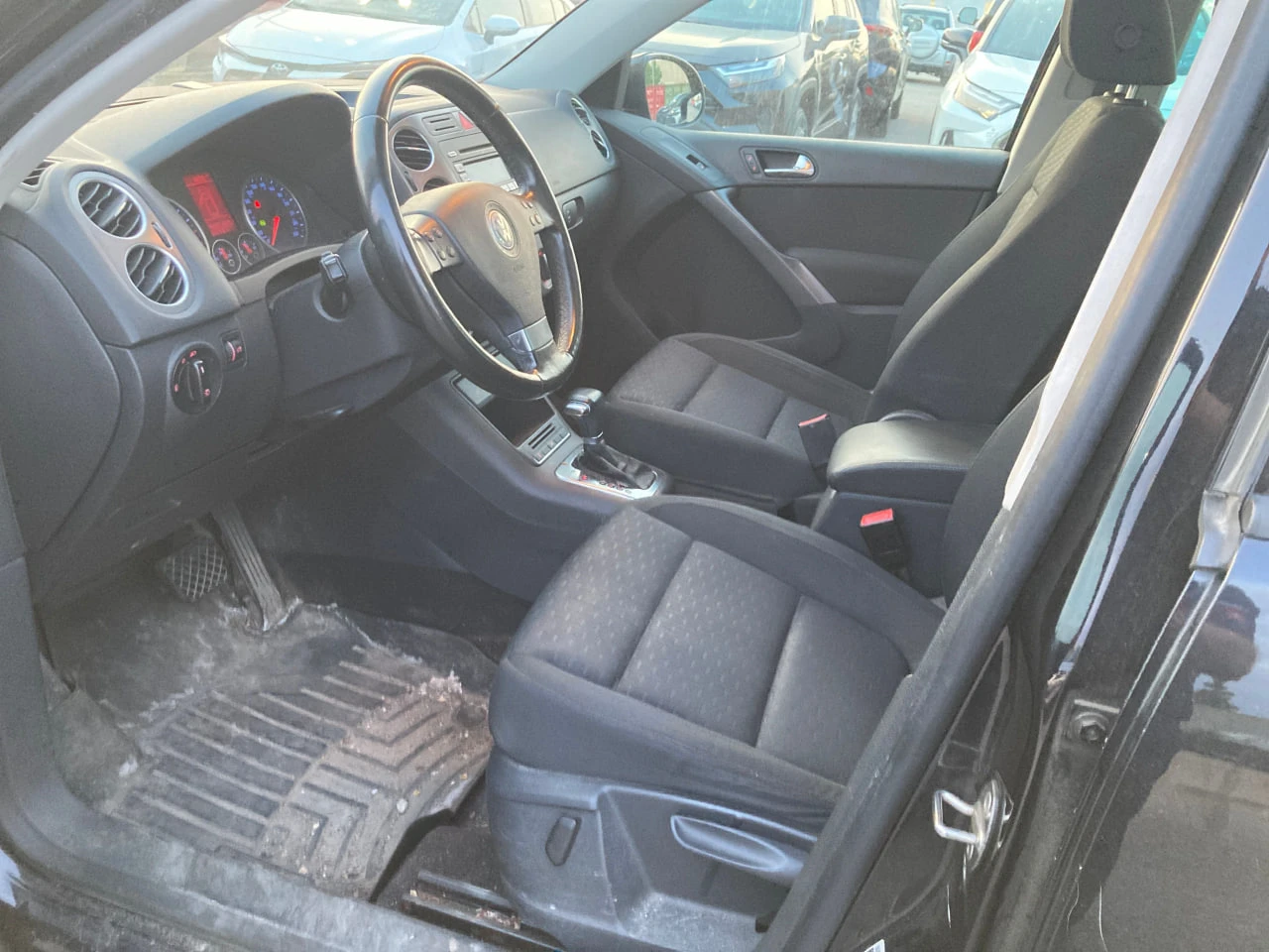 VW Tiguan * CARFAX* АВТОФИНАНСИРАНЕ* БЕЗ ПЪРВОНАЧАЛНА ВНОСКА - изображение 7