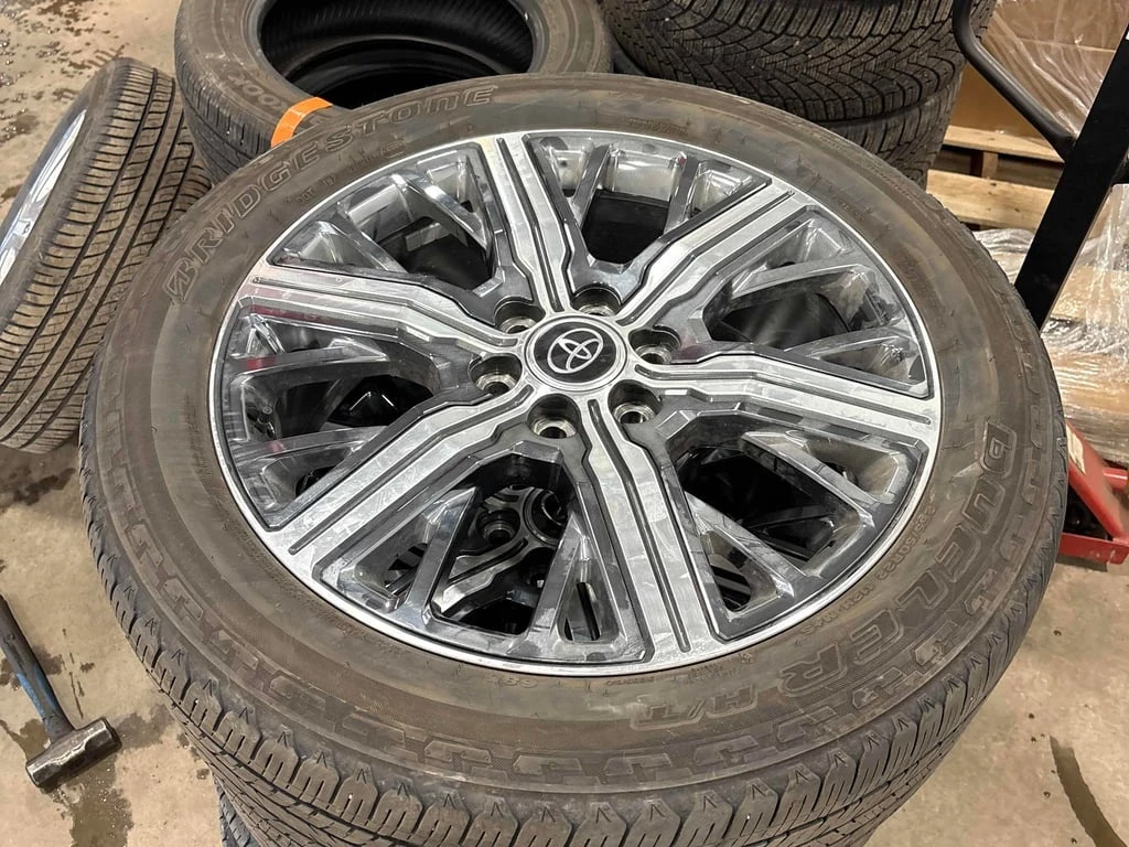 Toyota Sequoia * 4WD * CARFAX * ��� ������������ ������ | Mobile.bg � ����������� 17