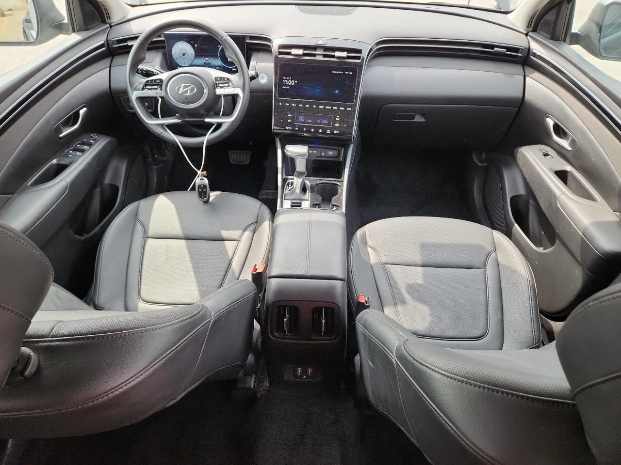 Hyundai Tucson 4x4* Камера* Keyless* Подгрев* НОВА - изображение 9