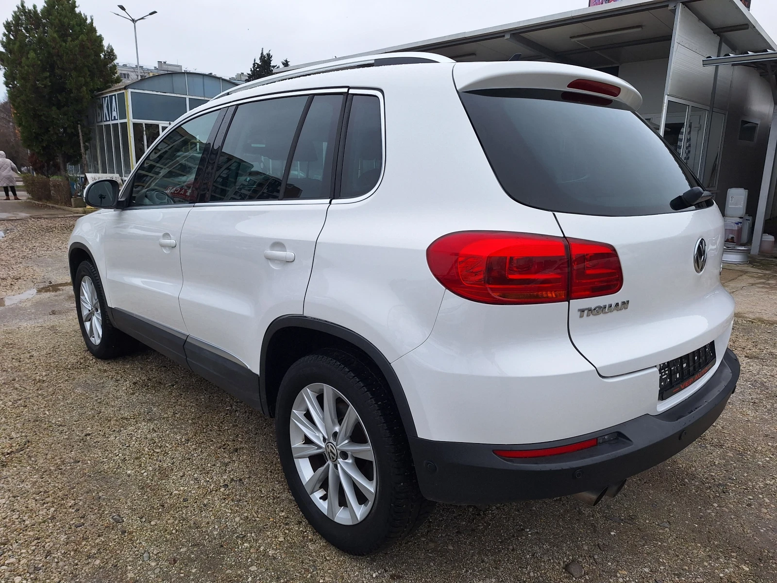 VW Tiguan 2.0 TDI 4 MOTION, снимка 6 - Автомобили и джипове - 53916490