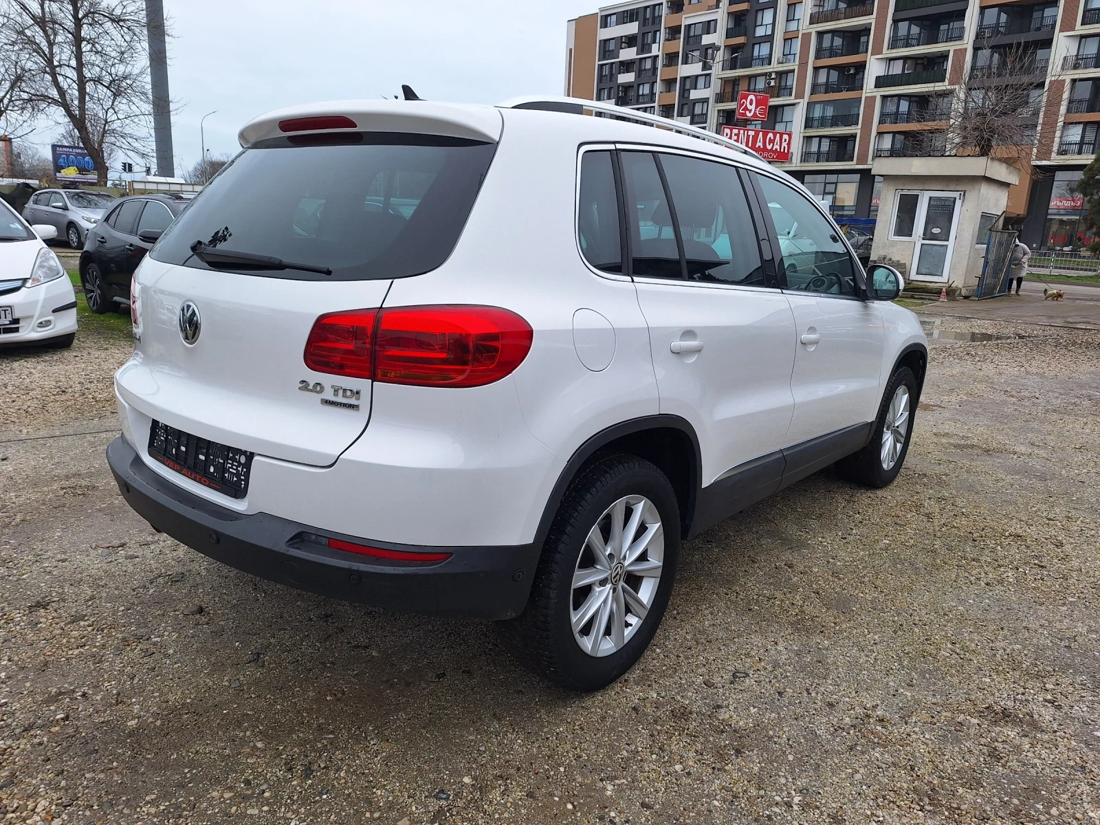 VW Tiguan 2.0 TDI 4 MOTION, снимка 4 - Автомобили и джипове - 53916490