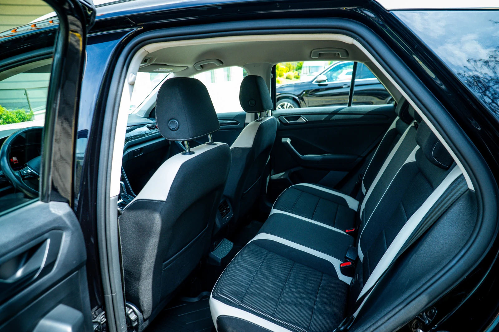 VW T-Roc 2.0 TSI (190 кс) 4MOTION DSG, снимка 7 - Автомобили и джипове - 54509163