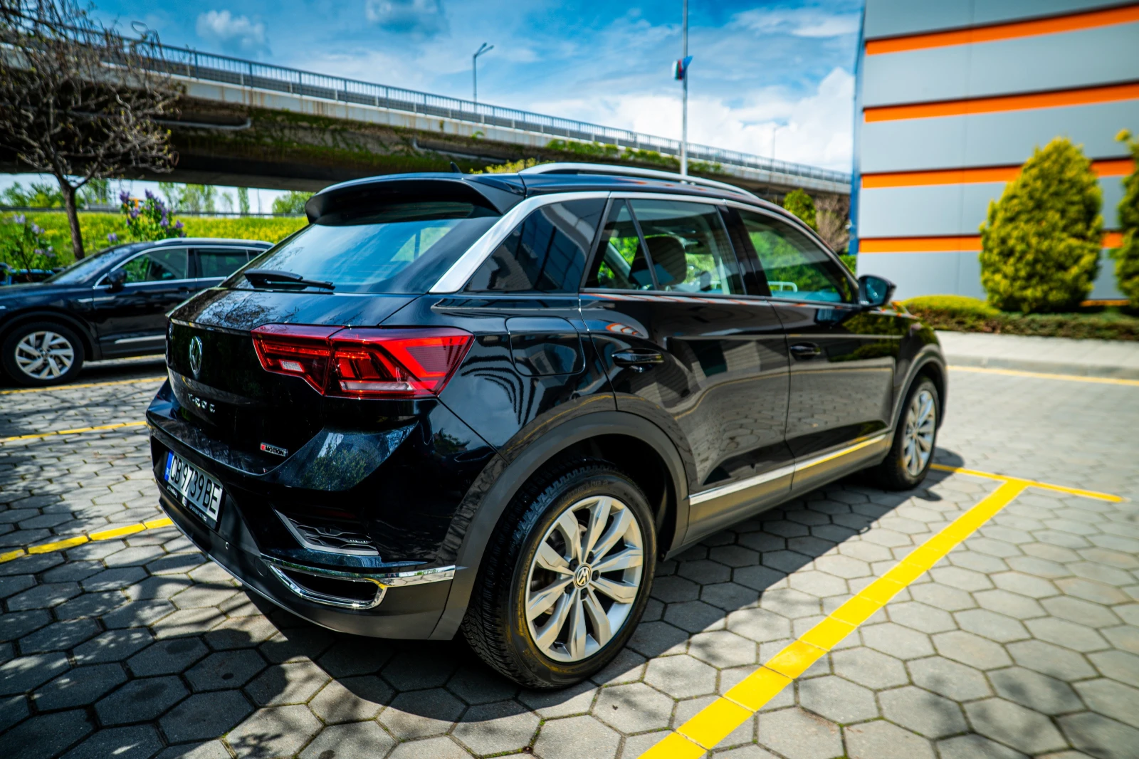 VW T-Roc 2.0 TSI (190 кс) 4MOTION DSG, снимка 2 - Автомобили и джипове - 54509163