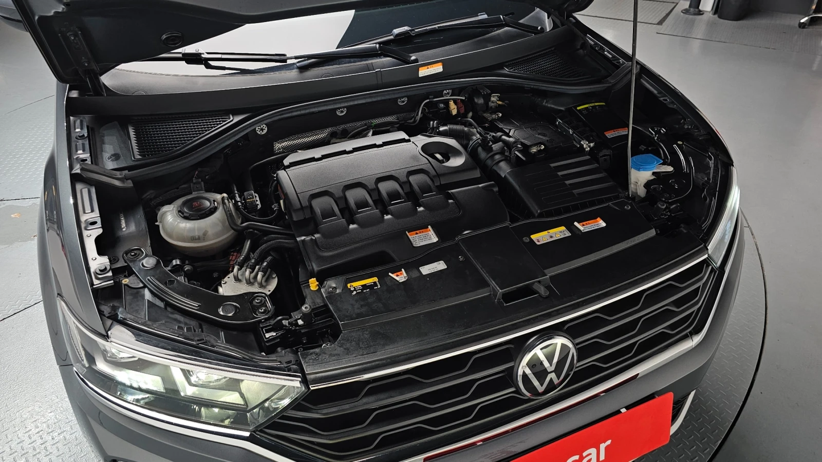 VW T-Roc Premium | Кожа | Keyless | Подгрев, снимка 8 - Автомобили и джипове - 55495050
