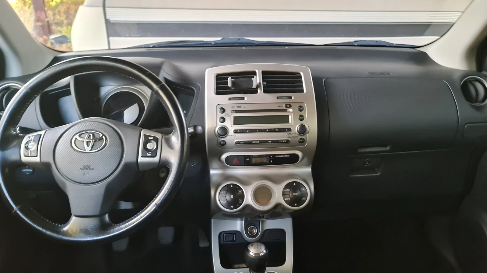 Toyota Urban Cruiser 1.4 D4D, снимка 13 - Автомобили и джипове - 56075273