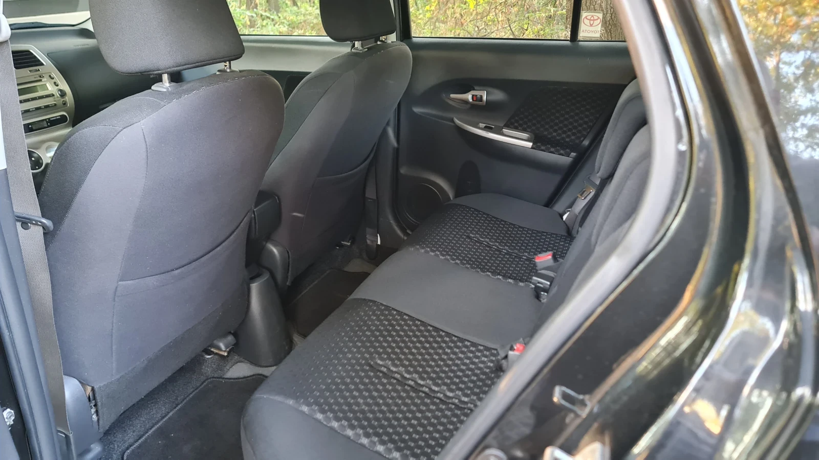 Toyota Urban Cruiser 1.4 D4D, снимка 10 - Автомобили и джипове - 56075273