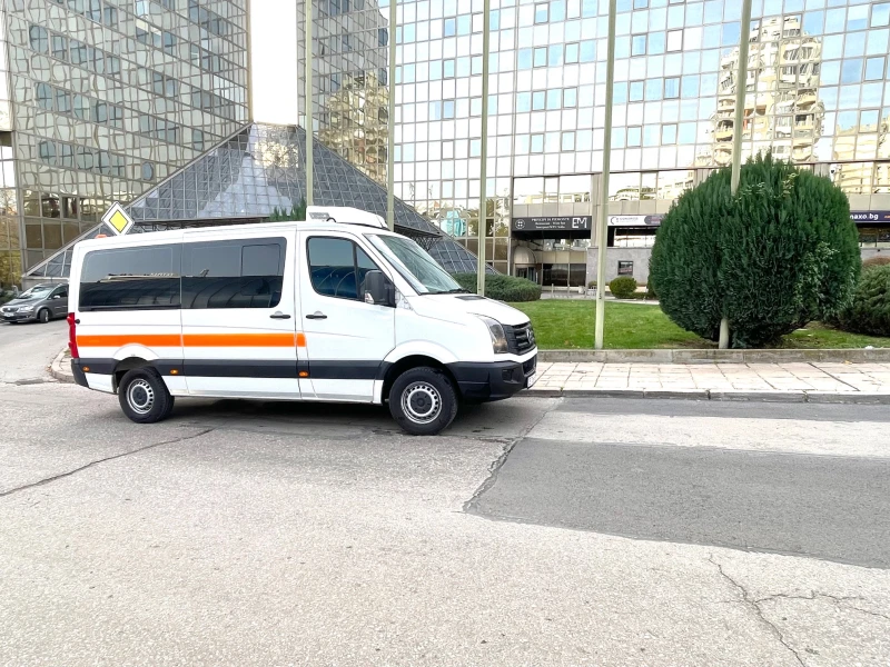 VW Crafter, снимка 12 - Бусове и автобуси - 52434532