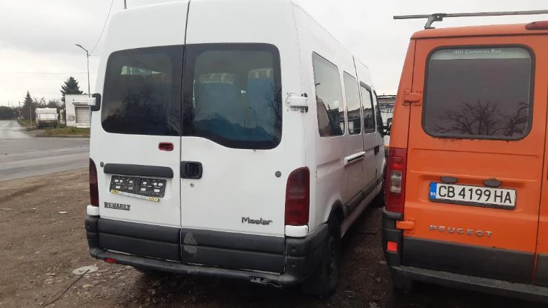 Renault Master 2.8tdi/на части , снимка 4 - Бусове и автобуси - 34900925