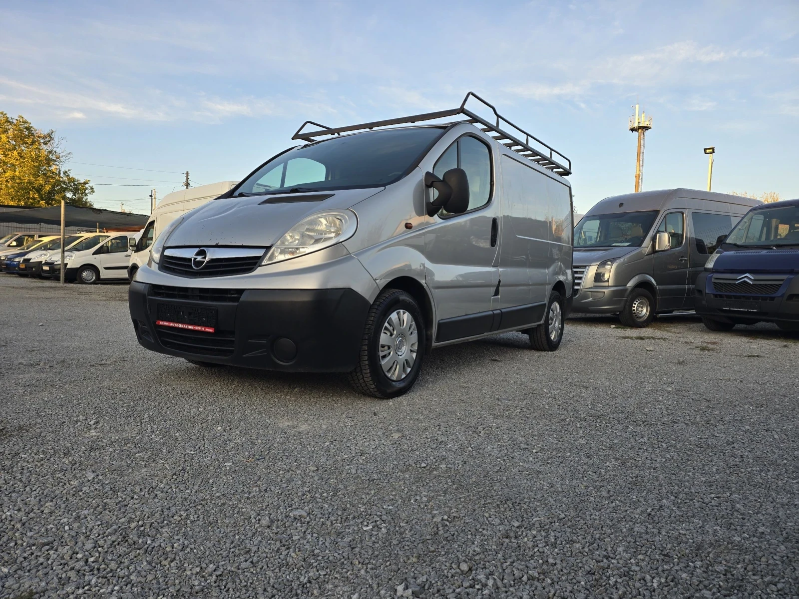 Opel Vivaro 2.0cdti 6скорости Климатик - изображение 2